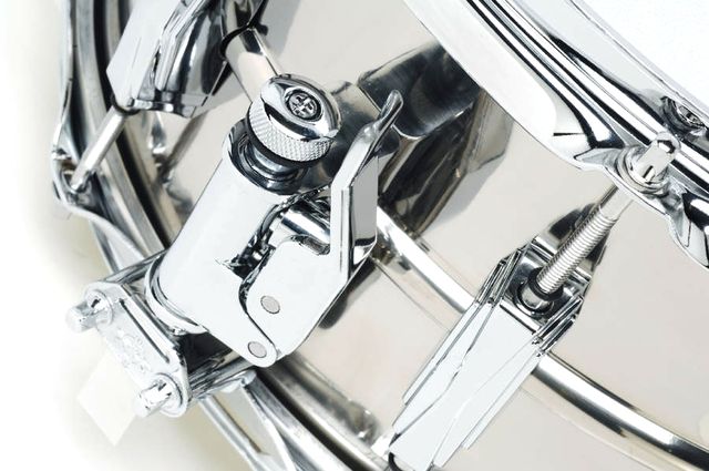 blank L2006 comes wth 10 Imperial double-ended lugs.